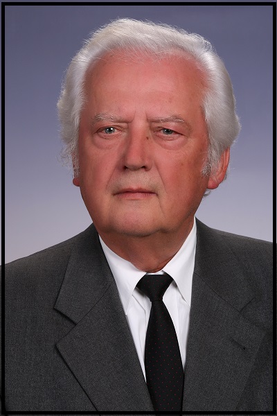 (Prof. Dr. Kakuk György 1938. augusztus 7. - 2018. június 2.)